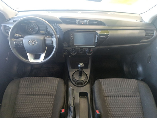 Toyota Hilux 2.8 Tdi Cabina Doble 4x4 Mt
