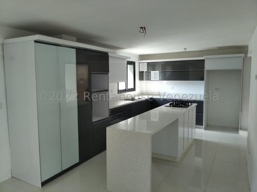 José Trivero Vende Hermosa Casa Duplex Ubicada En Cabudare