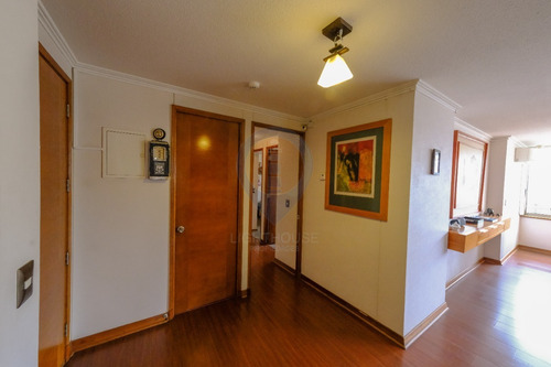 Vende Departamento, Mall Los Dominicos 4 Dormitorios, 3 Bañ