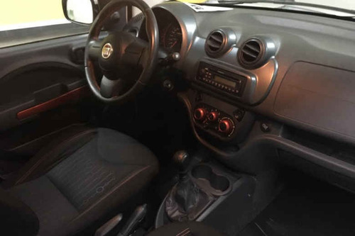 Fiat Uno Sporting 1.4 8v (flex) 4p