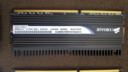 Imagem 2 de 8 de Memoria Corsair Dominator Ddr3 1600mhz 4x4 16gb