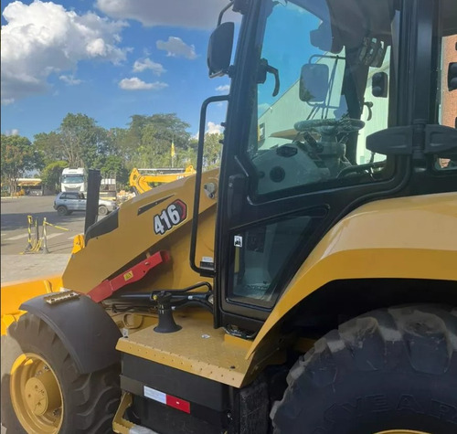 Retroescavadeira Cat Cabinada 4x4 2024 0hora