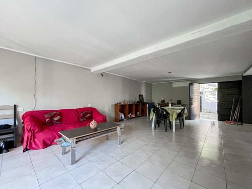 Casa En Venta En Villa Elisa De 3 Dormitorios
