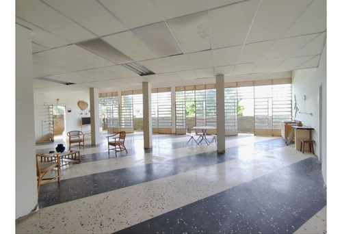 Vendo Casa 390m2 5h/4b/4p Vista Alegre 5758