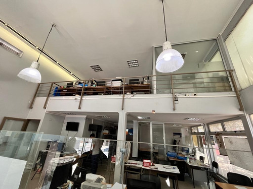 Imagen 5 de 10 de Alquiler De Local Comercial En Esquina De 200 M2, En Piedras Y Jujuy, Barrio Sur