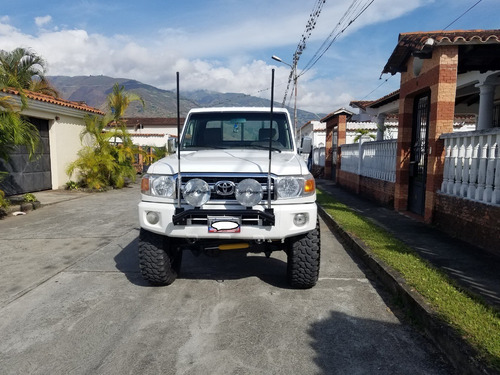 Toyota Hembrita 2009 Aniversario Motor 4500