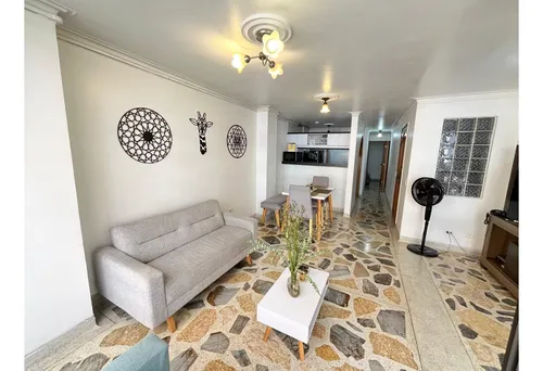Apartamento En Venta En Laureles, Medellín Con Parqueadero Cubierto
