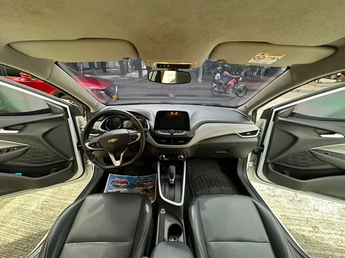 Chevrolet Onix 1.0T Premier Sedan At