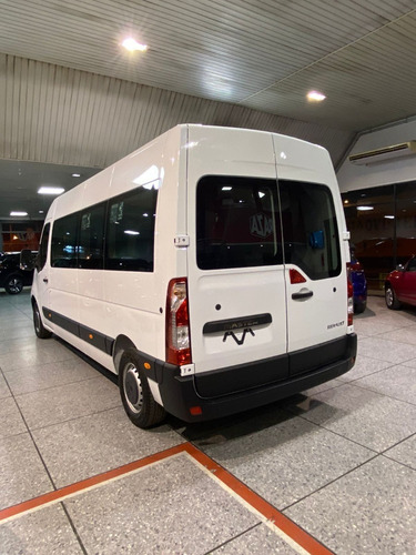 Imagen 7 de 23 de Renault Master 2.3 Minibus 14+1