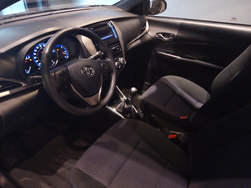 Toyota Yaris Xs Mt Hatchback