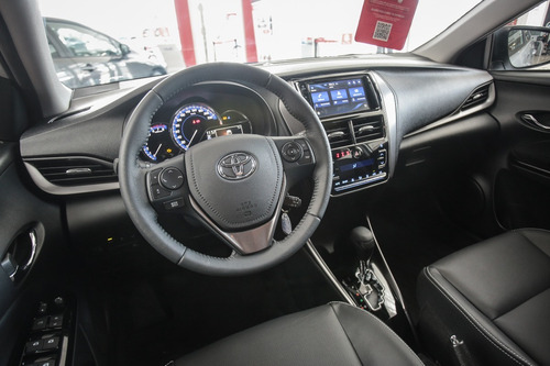 Imagen 5 de 5 de Toyota Yaris 5p Xls Cvt