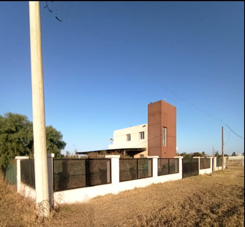 Vendo Hermosa Casa Dos Dormitorios Con Pileta En Colonia Tirolesa