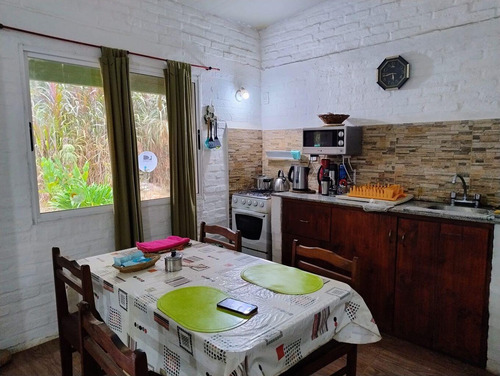 Casa Con Amplio Jardín En Sauce De Portezuelo