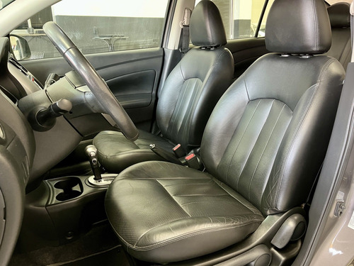 Nissan Versa 1.6 16V FLEX UNIQUE 4P XTRONIC