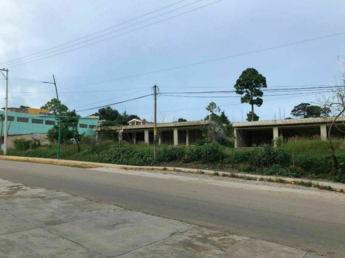 Terreno Comercial Con Locales En Zona Altamente Poblada En Comitan.
