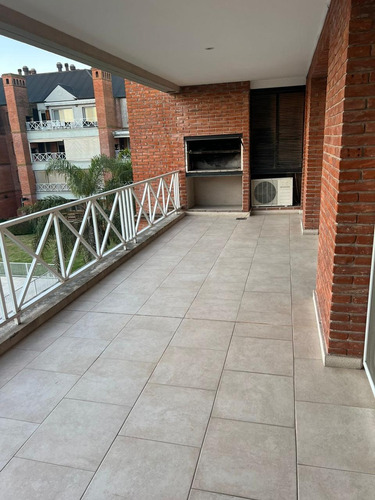 Venta Departamento 2 Ambientes En Tortugas I
