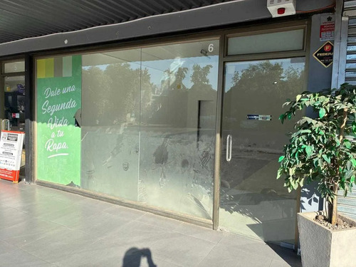 Local Comercial Av Chicureo - Strip Center