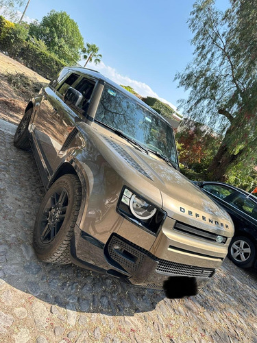 Land Rover Defender 2023