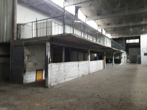 Imagen 6 de 13 de Muy Buen Local Proximo A Rambla Portuaria