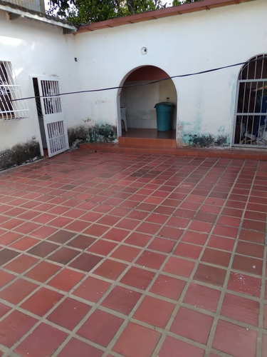 Imagen 8 de 16 de Casa En Venta Urb. Piñonal Precio De Oportunidad 04126903606