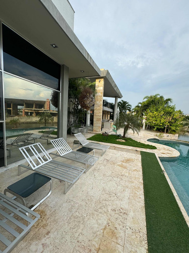 Se Ofrecen Alquiler Espectacular Casa En Las Villas