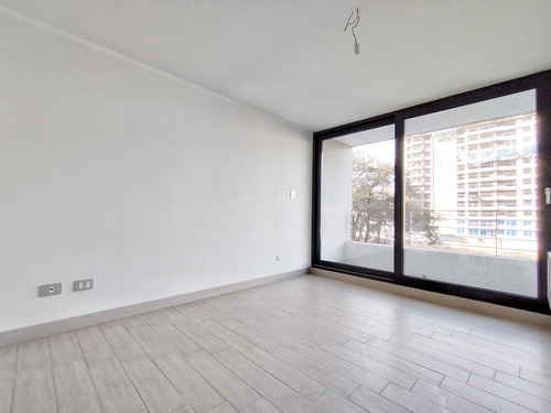 Edificio Av. Irarrázaval (1 Est. 1 Bod.) Vista Oriente Pis