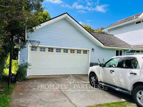 Linda Casa Con Excelente Vista A Lago Y Volcanes, ...