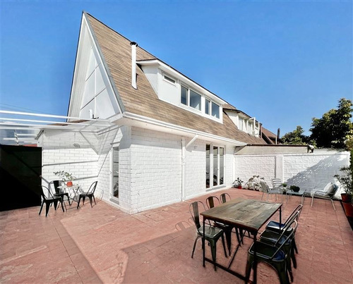 Imagen 9 de 22 de Casa Remodelada En Venta Estoril Las Condes Campanario