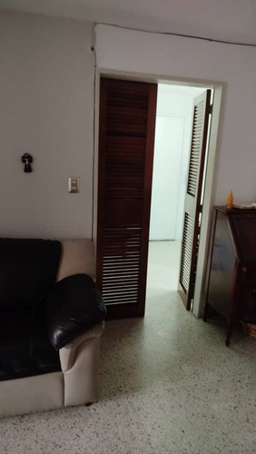 Se Vende Cómodo Apartamento, Ubicado En San Antonio De Los Altos. Residencia Los Altos.nc