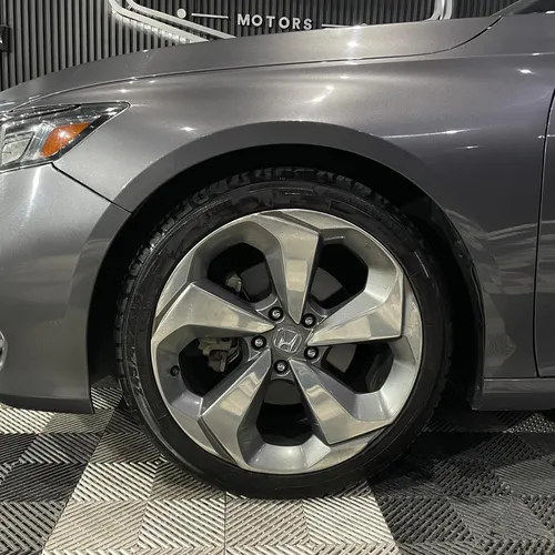 Honda Accord 2.0 Touring At