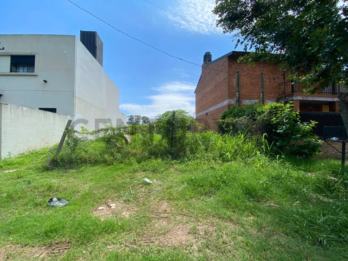 Venta - Terreno De 220m² - Av. Córdoba, Fisherton