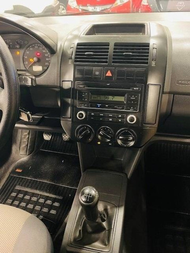 Volkswagen Polo 1.6 Mi 8v Flex 4p Manual