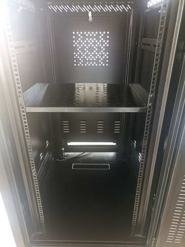 Gabinete Rack Metalico 126.5x70x90 + Multitoma + Bandeja
