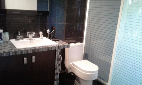 Hermosa Casa Remodelada Con Acabados De Primera En Venta Ubicada En Las Marías 20-13481