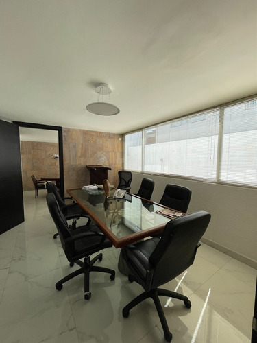 Imagen 15 de 30 de Casa Para Oficinas Con Uso De Suelo S