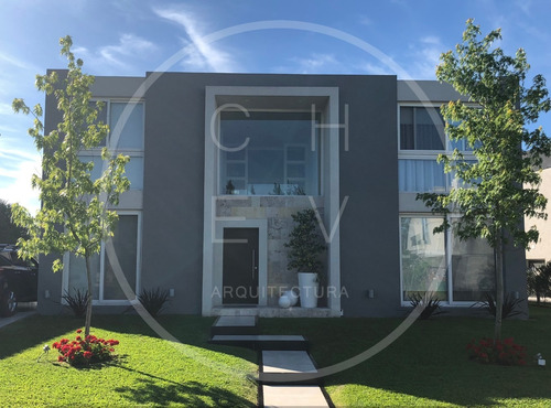 Imagen 1 de 12 de Casa En Venta En Puertos Del Lago - Riberas