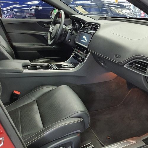 Imagen 7 de 7 de Jaguar Xe R Sport