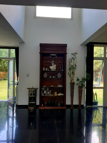 Imagen 19 de 29 de Quintas De Italia 2, Casa En Venta 4 Dormitorios, Pileta, Escritorio, Seguridad