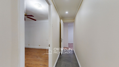 Casa En Venta De 4 Dormitorios 2 Baños 2 Estacionamientos
