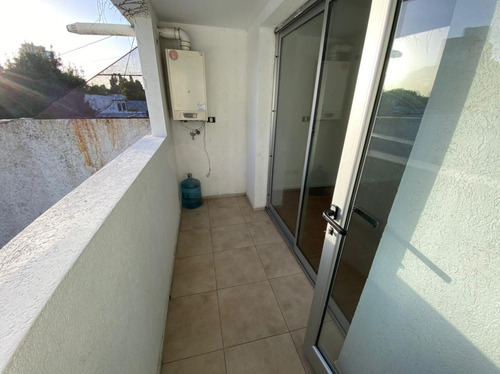 Departamento De 2 Ambientes En Calle 3 E/ 37 Y 38
