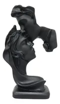 Comprar Enfeites De Decoração Estatueta Casal Beijoqueiros Em Resina