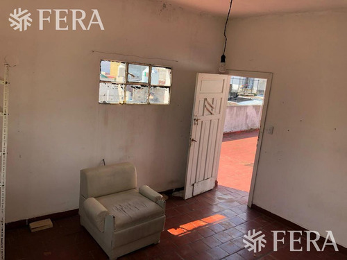 Imagen 17 de 18 de Venta De Casa 3 Ambientes A Reciclar Con Patio En Villa Dominico (26740)