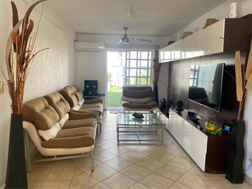 Preciosa Casa Con Vista Al Mar En Acapulco Diamante