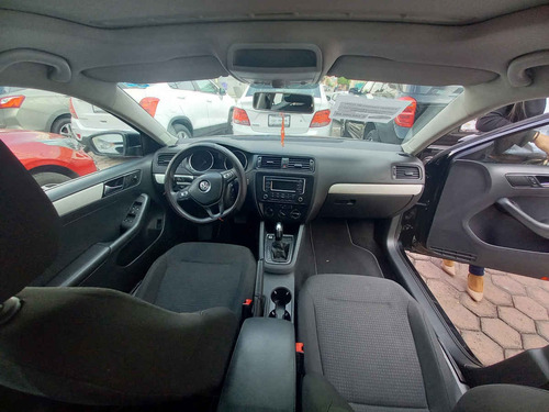 Imagen 9 de 12 de Volkswagen Jetta 2016 4p Comfortline L5/2.5 Aut