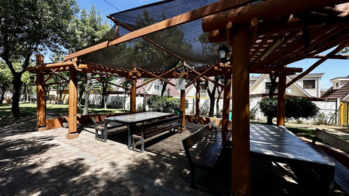 Departamento En Venta De 3 Dorm. En Cerrillos