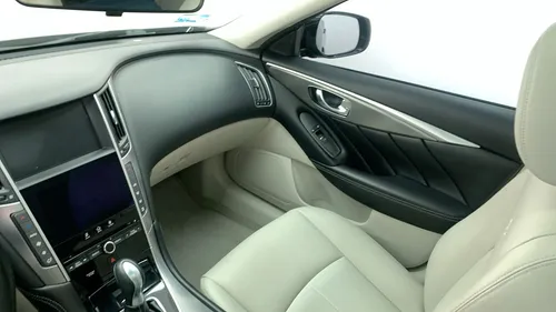 Infiniti Q50 3.7 Luxury