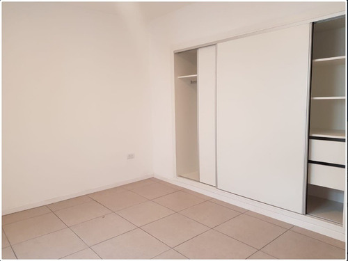 Imagen 10 de 13 de Vendo Ph 3 Ambientes Zona Aldrey