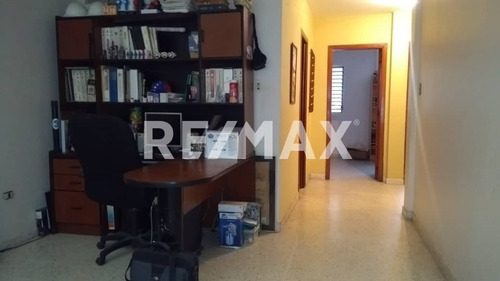 Imagen 13 de 18 de Liliana Martinez Remax Casa En Venta En Urb. Trigal Norte Cd 134343