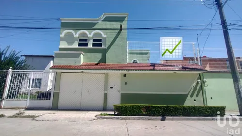 Venta Casa 4 Ambientes Issste