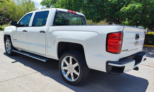 Chevrolet Silverado 5.4 2500 Doble Cabina Ls 4x2 At